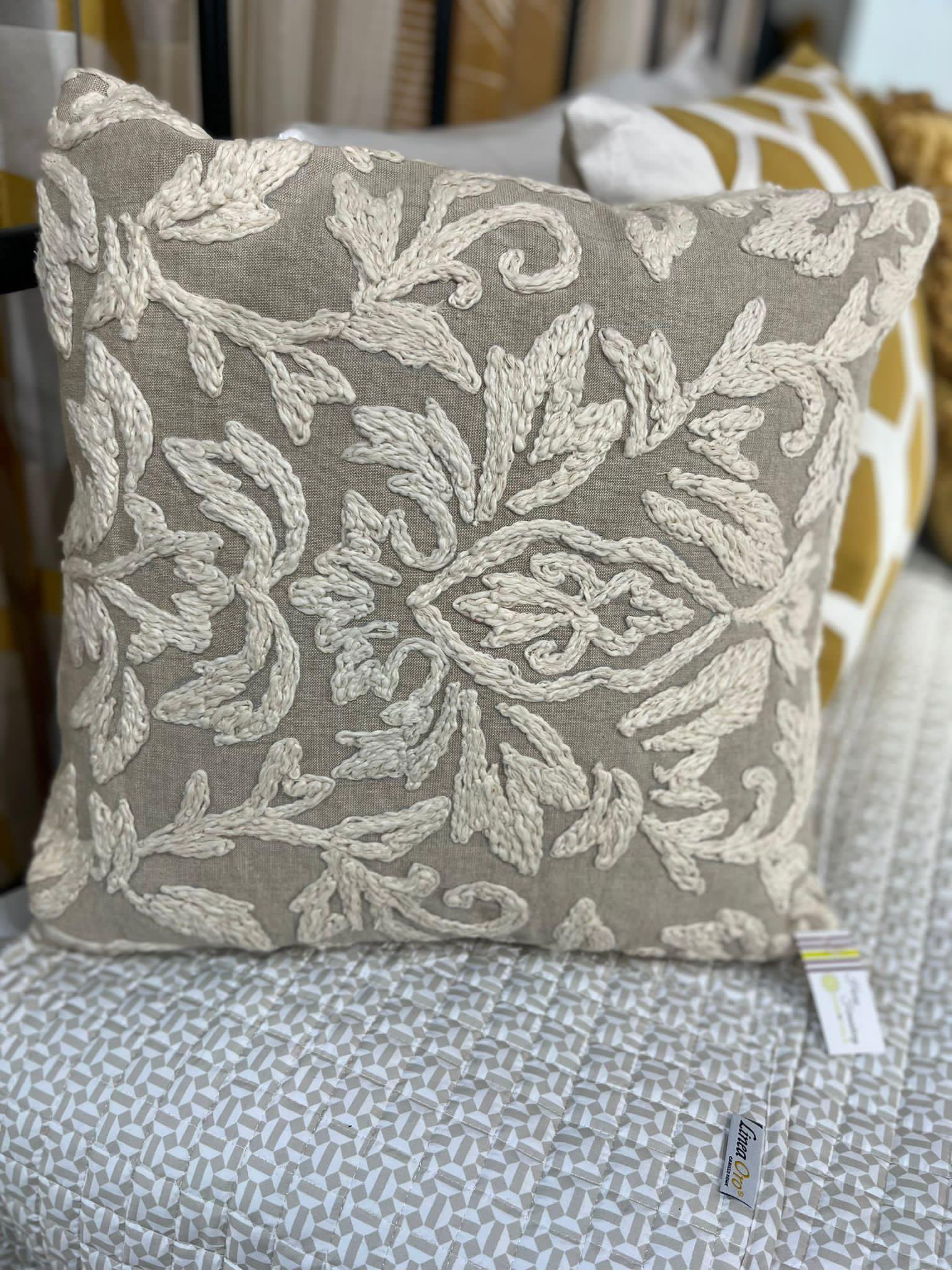 Damask Pattern Cushion Cover
