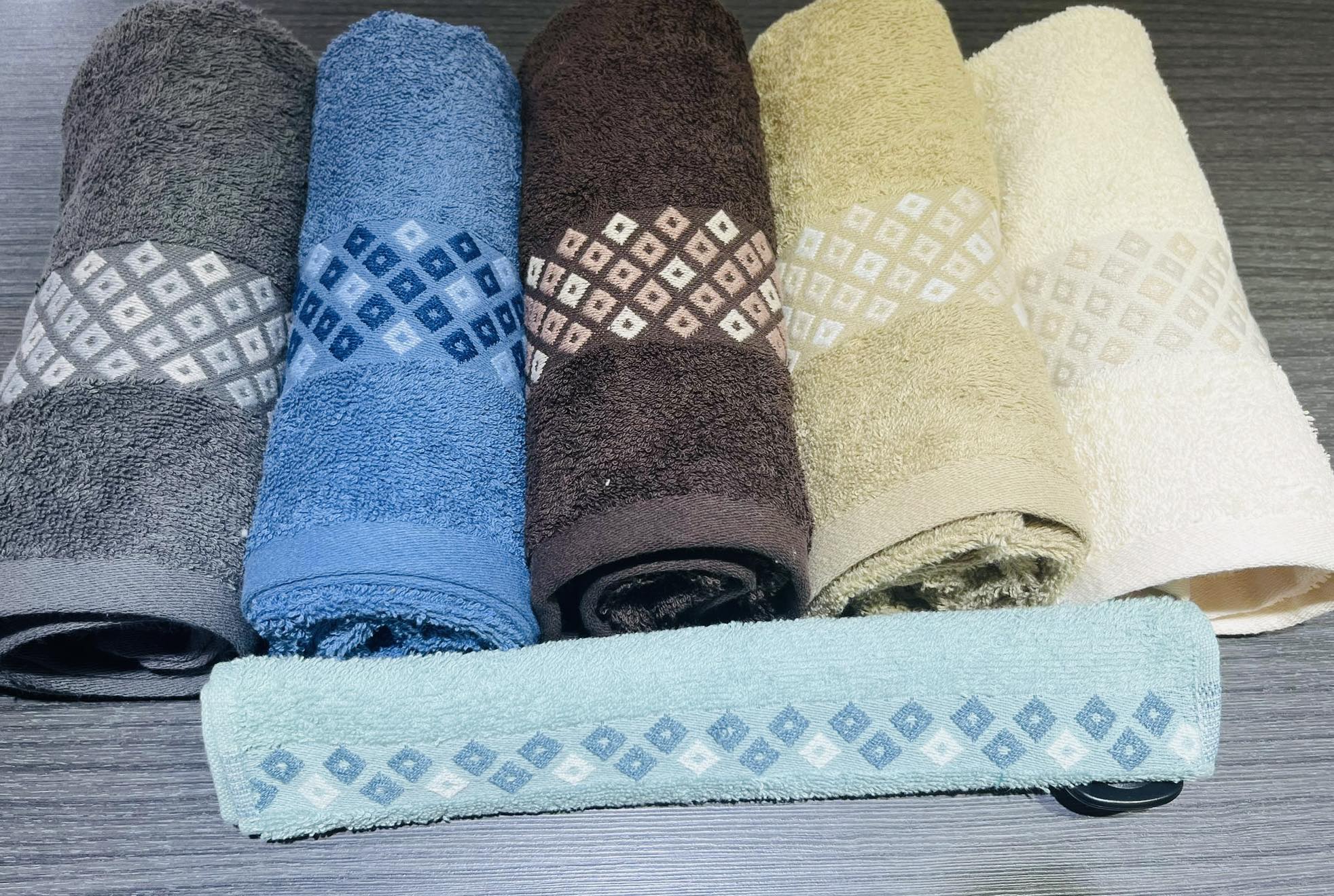 Dots Design Towels